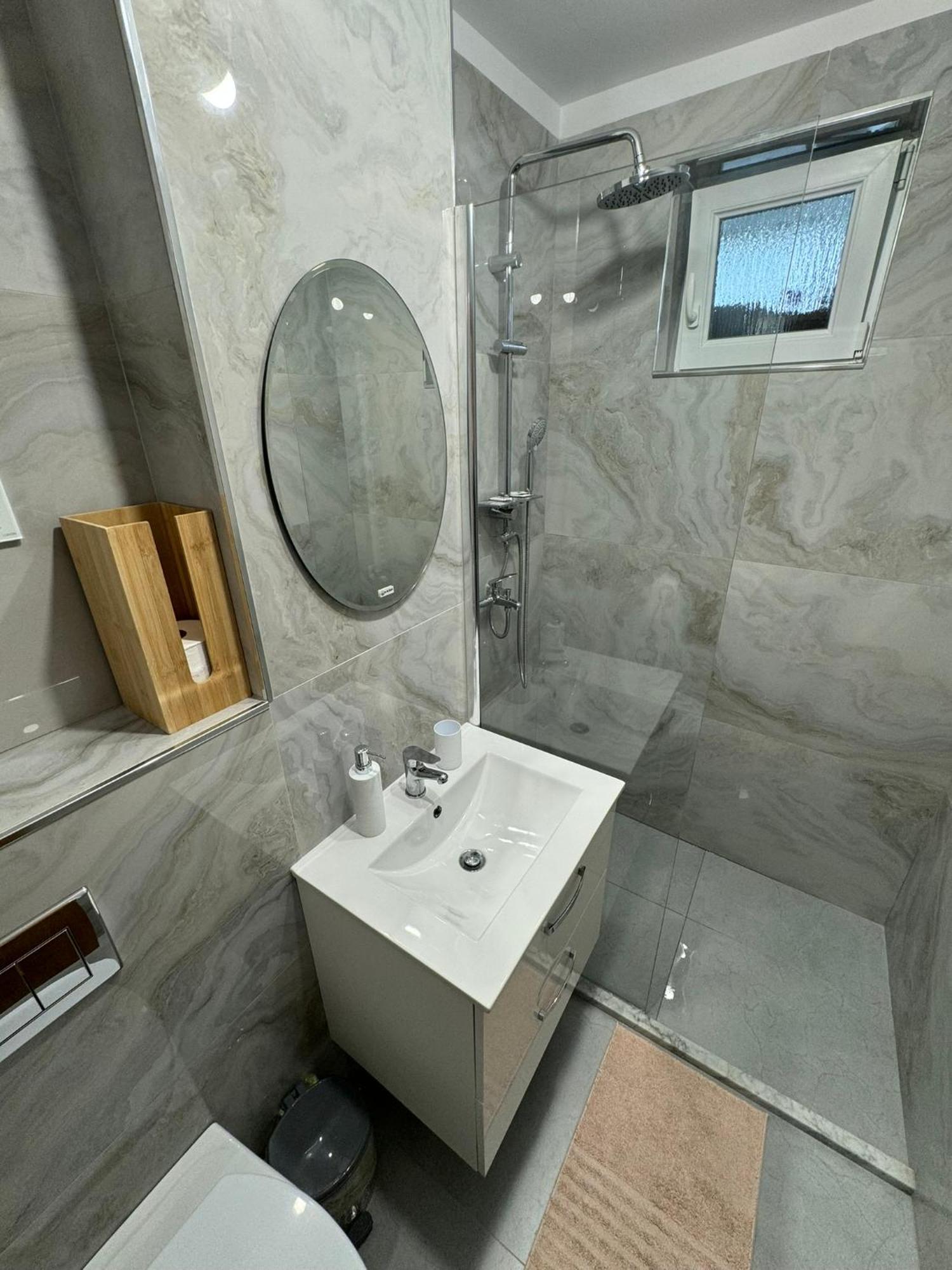 Apartament Central Râmnicu Vâlcea Eksteriør bilde